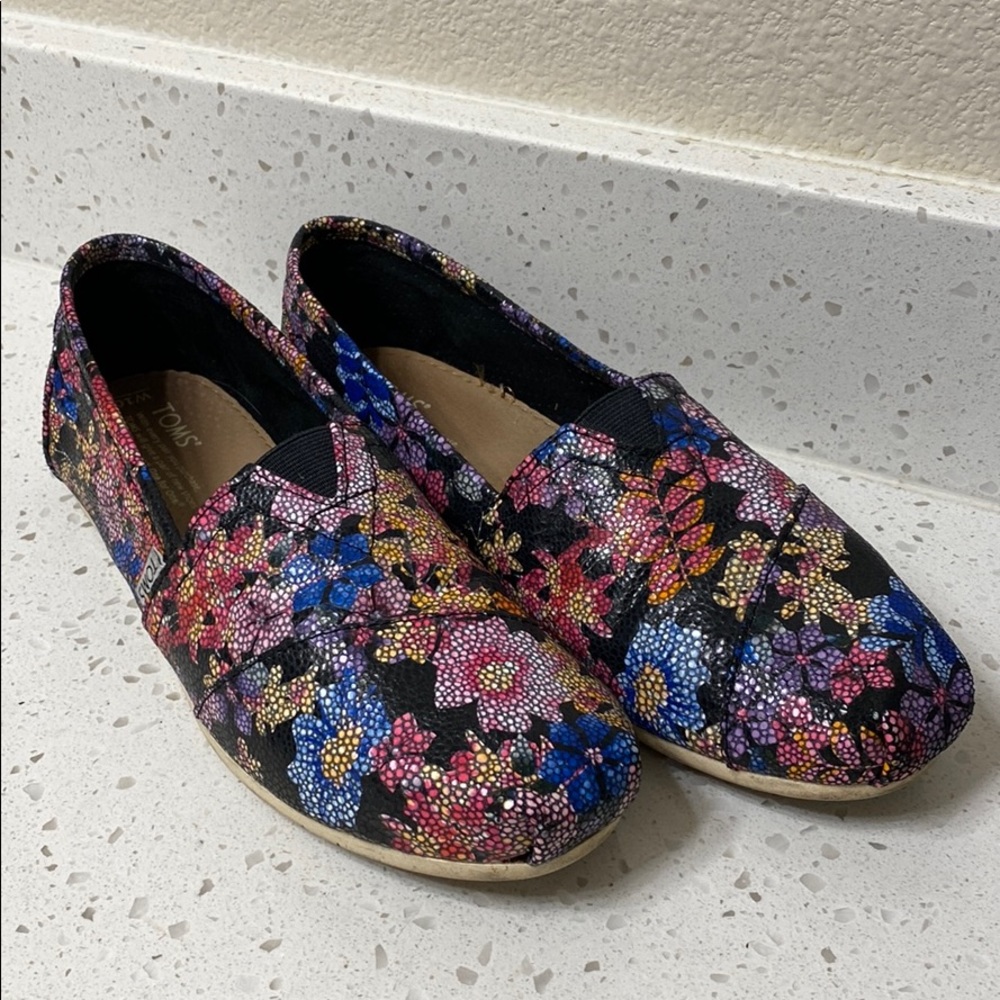 Toms floral shoe